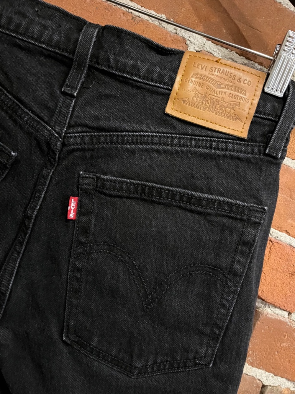 Levi's Black Buttonfly Ribcage Cut Off Shorts - Picture 3 of 7